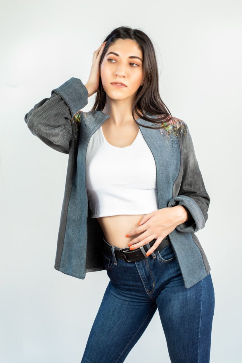 Sara flores en espalda