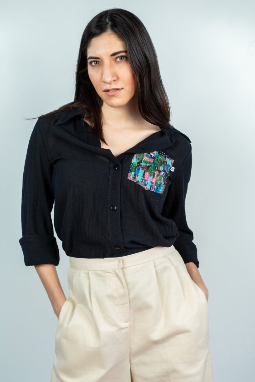 Camisa negra bolsita cactus